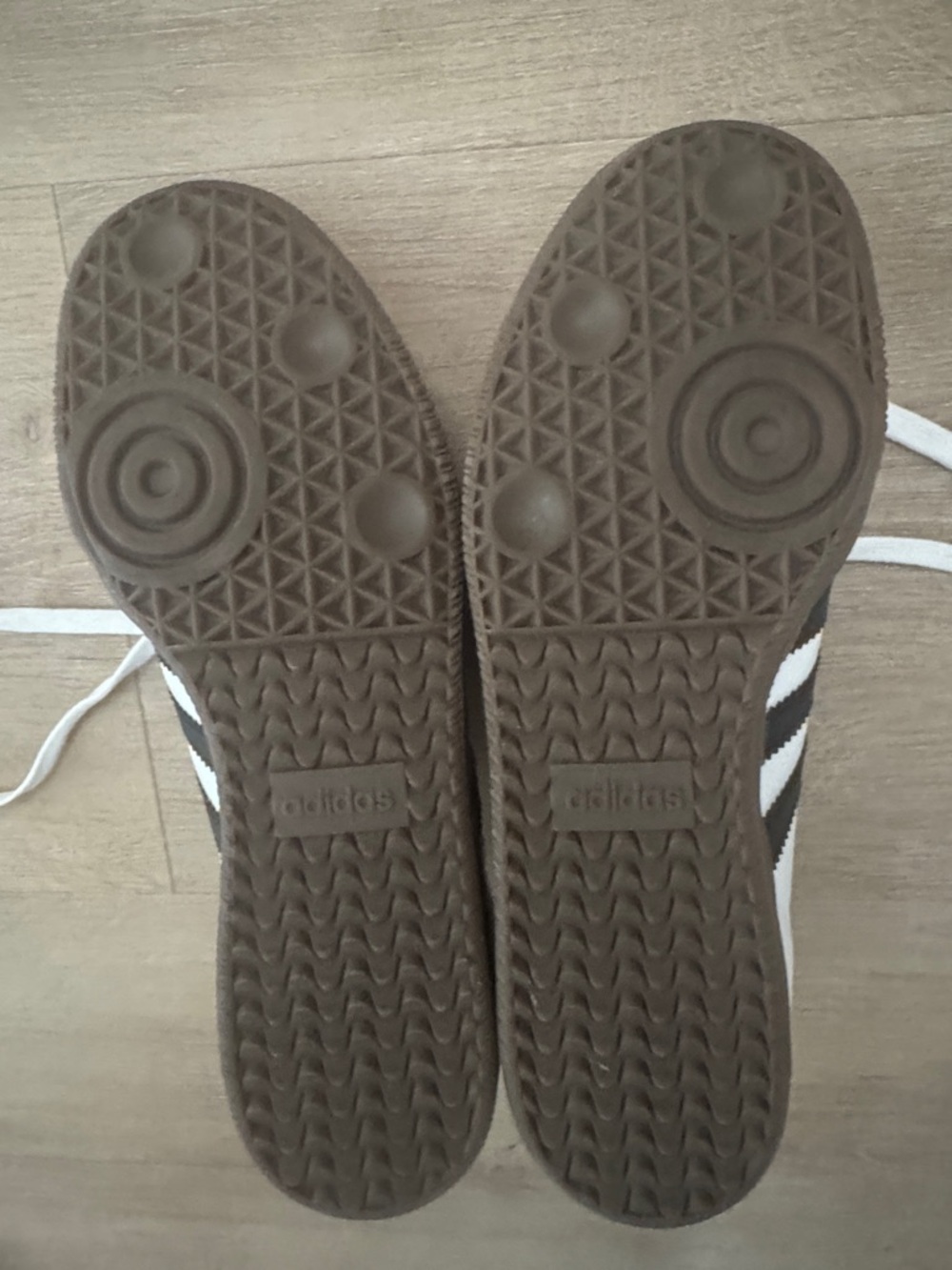 adidas White & Black sambas - Picture 4 of 5